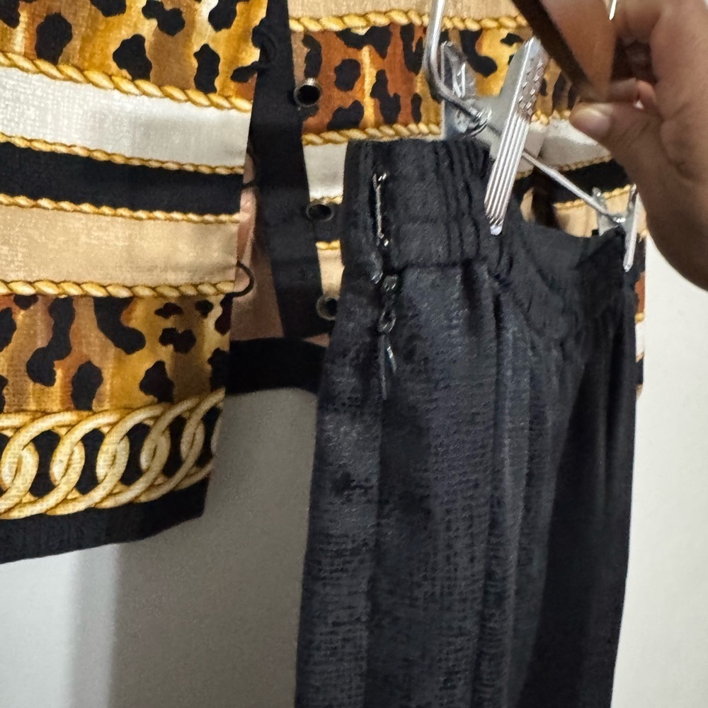 Adrianna Papell Black A-line Knee-length Skirt, 100%silk (Vintage) - Picture 7 of 10